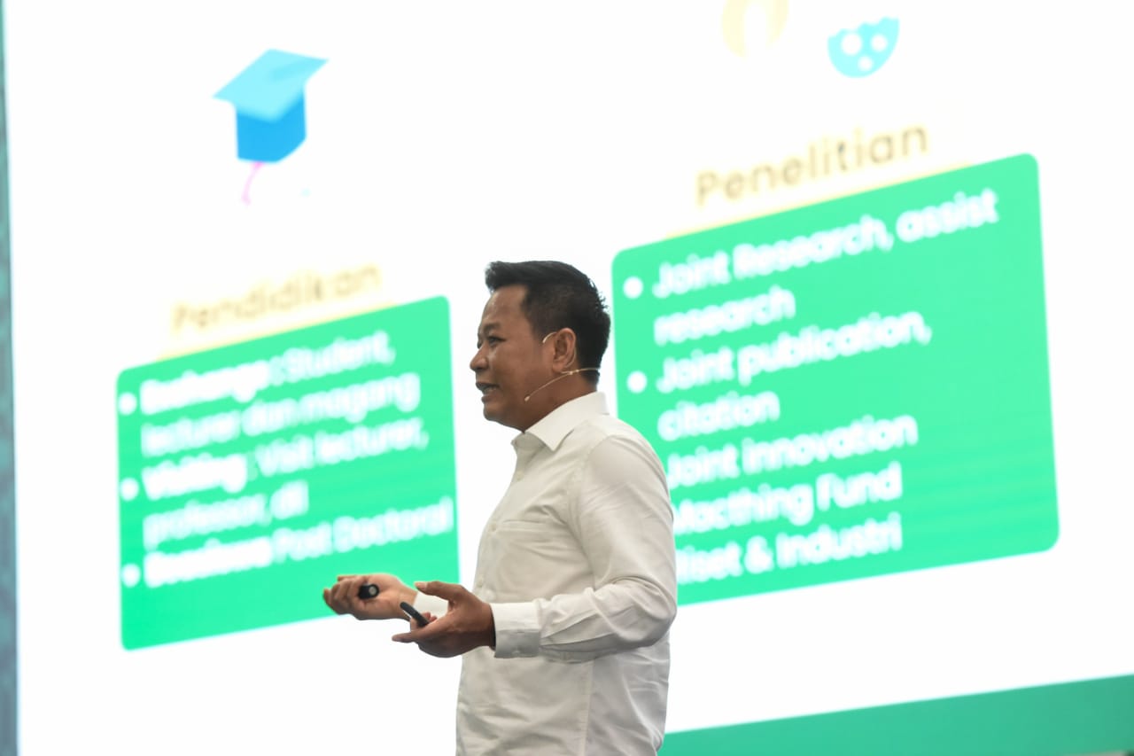 Capai Top 500 WCU, Rektor Samakan Hak Kewajiban PNS Non-PNS