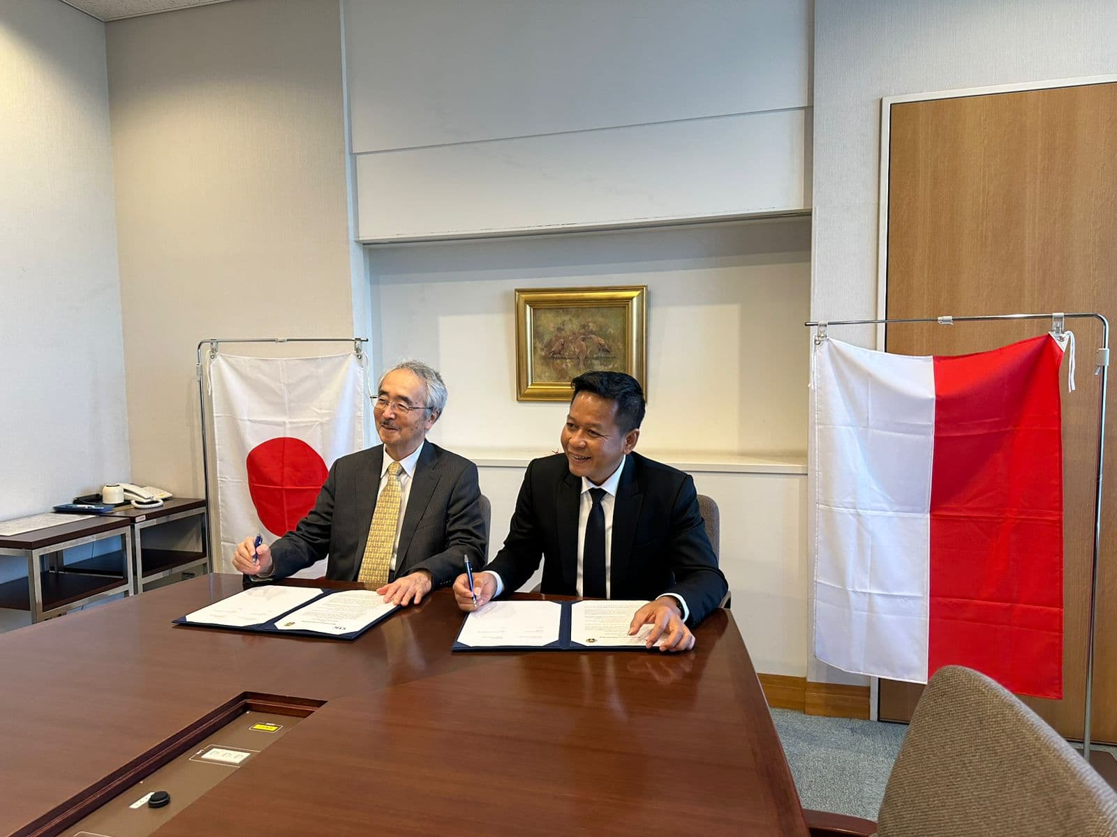 USU Signs MoU with Chiba University of Commerce in Japan | Universitas ...