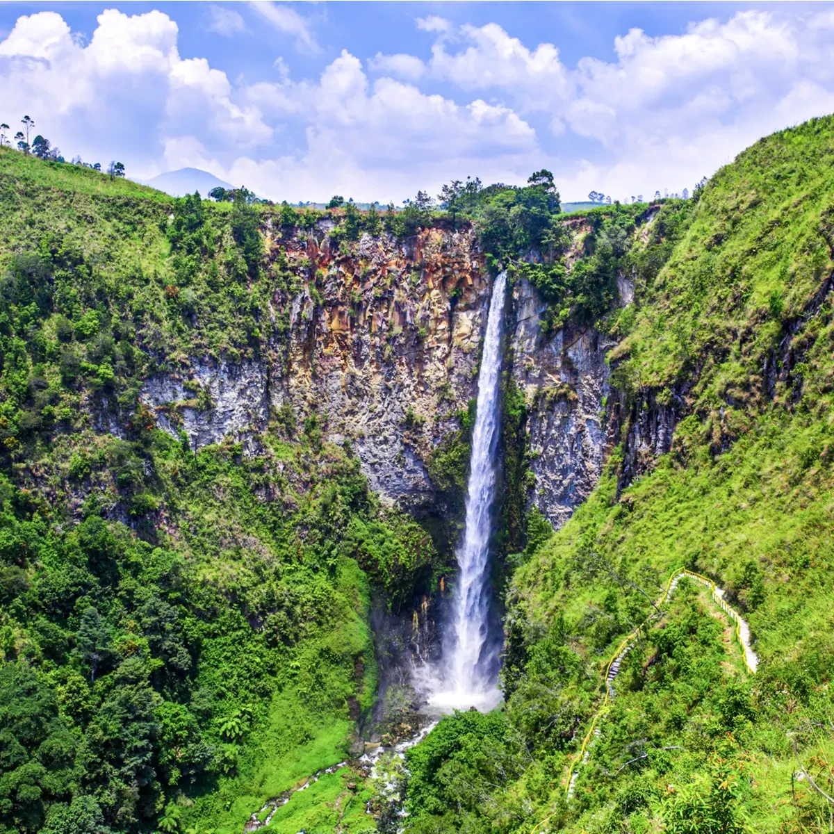 jelajahi kota Medan dan temukan wisata populer disekitarnya